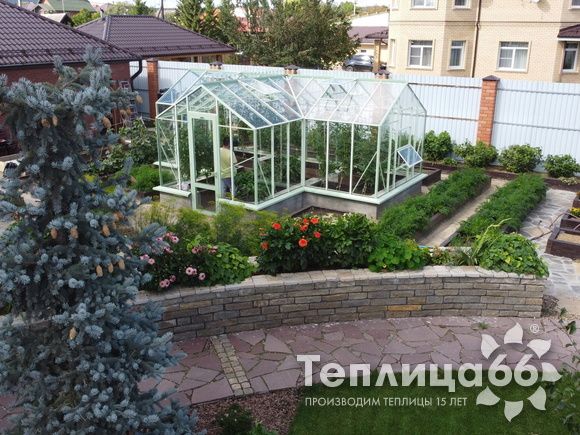 Теплица botanik T с большим тамбуром под стекло (24 м²)